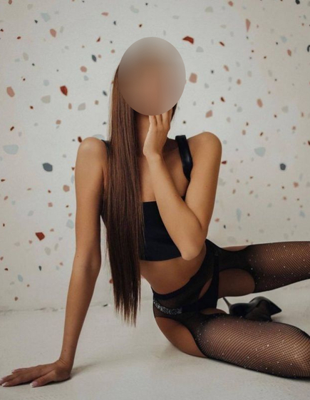 Prostituta Maryana  Odessa: +380684483676